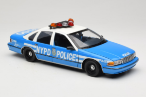 Chevrolet Caprice Nueva York Policía UT Models 1:18 180142097 Metal - imagen 6 de 8