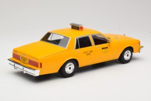 Chevrolet Caprice Amarillo Taxi MCG 1:18 MCG18038 Metal - imagen 2 de 6
