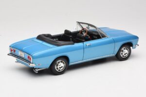 Chevrolet Corvair Monza Descapotable Azul Road Signature 1:18 92498 Metal - imagen 3 de 8