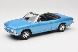 Chevrolet Corvair Monza Descapotable Azul Road Signature 1:18 92498 Metal