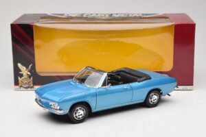Chevrolet Corvair Monza Descapotable Azul Road Signature 1:18 92498 Metal - imagen 8 de 8