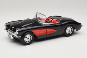 Chevrolet Corvette C1 Negro & Rojo Bburago 1:18 3034-M1 Metal