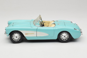 Chevrolet Corvette C1 Azul & Blanco Bburago 1:18 3024-M2 Metal - imagen 4 de 8