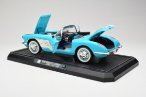 Chevrolet Corvette C1 Hard Top Azul Solido 1:12 1202-M1 Metal - imagen 5 de 8