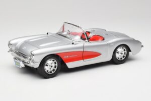 Chevrolet Corvette C1 Plata & Rojo Bburago 1:18 3024-M1 Metal