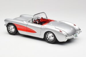 Chevrolet Corvette C1 Plata & Rojo Bburago 1:18 3024-M1 Metal - imagen 7 de 8