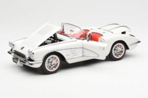 Chevrolet Corvette C1 Spider Hard Top Snowcrest Blanco AUTOart 1:18 71147 Metal - imagen 2 de 8