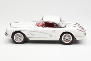 Chevrolet Corvette C1 Spider Hard Top Snowcrest Blanco AUTOart 1:18 71147 Metal - imagen 4 de 8