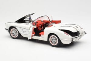 Chevrolet Corvette C1 Spider Hard Top Snowcrest Blanco AUTOart 1:18 71147 Metal - imagen 5 de 8