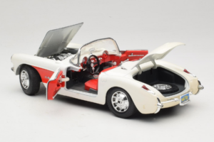 Chevrolet Corvette C1 Blanco & Rojo Bburago 1:18 3024-M3 Metal - imagen 5 de 8