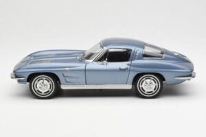 Chevrolet Corvette C2 Gris Azul Metalizado AUTOart 1:18 71182 Metal - imagen 4 de 8