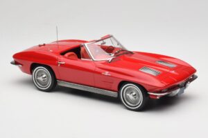 Chevrolet Corvette C2 Sting Ray Descapotable Riverside Red Norev 1:18 189056 Metal - imagen 4 de 6