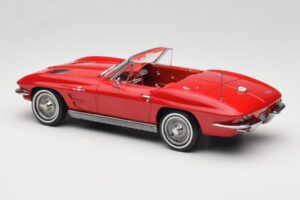 Chevrolet Corvette C2 Sting Ray Descapotable Riverside Red Norev 1:18 189056 Metal - imagen 5 de 6