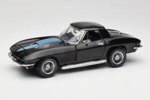 Chevrolet Corvette C2 Negro American Muscle 1:18 AMM1099/06 Metal