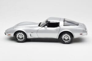 Chevrolet Corvette C3 Plata UT Models 1:18 21072 Metal - imagen 4 de 8