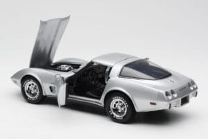 Chevrolet Corvette C3 Plata UT Models 1:18 21072 Metal - imagen 5 de 8