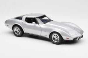 Chevrolet Corvette C3 Plata UT Models 1:18 21072 Metal - imagen 6 de 8