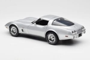 Chevrolet Corvette C3 Plata UT Models 1:18 21072 Metal - imagen 7 de 8
