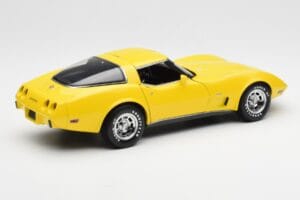 Chevrolet Corvette C3 Amarillo UT Models 1:18 21074 Metal - imagen 3 de 8