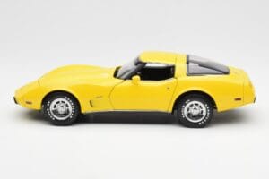 Chevrolet Corvette C3 Amarillo UT Models 1:18 21074 Metal - imagen 4 de 8