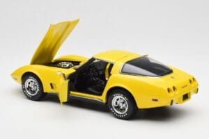 Chevrolet Corvette C3 Amarillo UT Models 1:18 21074 Metal - imagen 5 de 8