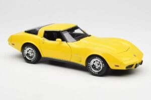 Chevrolet Corvette C3 Amarillo UT Models 1:18 21074 Metal - imagen 6 de 8