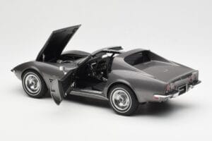 Chevrolet Corvette C3 Spider Laguna Gris Metalizado AUTOart 1:18 71173 Metal - imagen 5 de 8