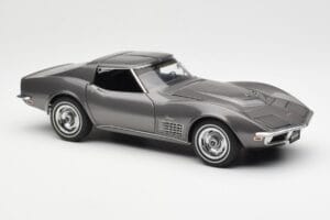 Chevrolet Corvette C3 Spider Laguna Gris Metalizado AUTOart 1:18 71173 Metal - imagen 6 de 8