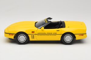 Chevrolet Corvette C4 Indianapolis 500 Pace Car Amarillo Greenlight 1:18 11801-06 Metal - imagen 4 de 8