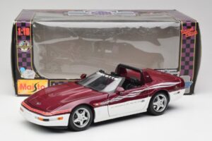 Chevrolet Corvette C4 Indy 500 Pace Car Maisto 1:18 56011 Metal - imagen 8 de 8