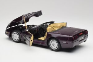 Chevrolet Corvette C4 LT4 Descapotable Morado Metálico Maisto 1:18 50277 Metal - imagen 5 de 8