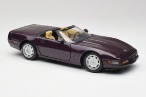 Chevrolet Corvette C4 LT4 Descapotable Morado Metálico Maisto 1:18 50277 Metal - imagen 6 de 8