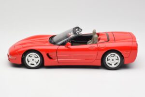 Chevrolet Corvette C5 Descapotable Rojo Bburago 1:18 3076 Metal - imagen 4 de 8