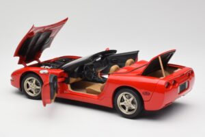 Chevrolet Corvette C5 Descapotable Rojo UT Models 1:18 21006 Metal - imagen 5 de 8