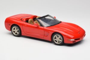 Chevrolet Corvette C5 Descapotable Rojo UT Models 1:18 21006 Metal - imagen 6 de 8