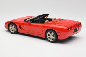 Chevrolet Corvette C5 Descapotable Rojo UT Models 1:18 21006 Metal - imagen 7 de 8