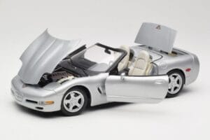 Chevrolet Corvette C5 Descapotable Plata Maisto 1:18 50317 Metal - imagen 2 de 8