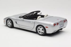 Chevrolet Corvette C5 Descapotable Plata Maisto 1:18 50317 Metal - imagen 7 de 8
