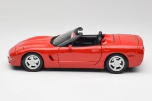 Chevrolet Corvette C5 Descapotable Torch Rojo Maisto 1:18 50318 Metal - imagen 4 de 8