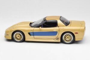 Chevrolet Corvette C5 Guldstrand Signature Edition Oro Maisto 1:18 31657 Metal - imagen 4 de 8
