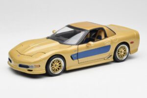 Chevrolet Corvette C5 Guldstrand Signature Edition Oro Maisto 1:18 31657 Metal