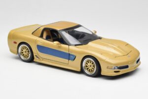 Chevrolet Corvette C5 Guldstrand Signature Edition Oro Maisto 1:18 31657 Metal - imagen 6 de 8