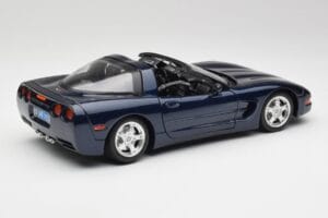 Chevrolet Corvette C5 Nassau Azul Bburago 1:18 30166 Metal - imagen 3 de 8