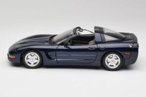 Chevrolet Corvette C5 Nassau Azul Bburago 1:18 30166 Metal - imagen 4 de 8