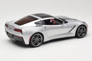 Chevrolet Corvette C7 Plata Maisto 1:18 38132 Metal - imagen 3 de 8