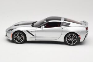 Chevrolet Corvette C7 Plata Maisto 1:18 38132 Metal - imagen 4 de 8