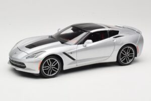 Chevrolet Corvette C7 Plata Maisto 1:18 38132 Metal