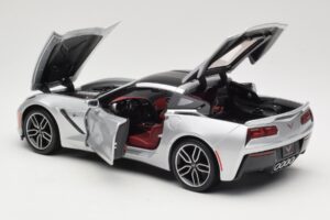 Chevrolet Corvette C7 Plata Maisto 1:18 38132 Metal - imagen 5 de 8
