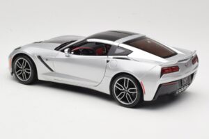 Chevrolet Corvette C7 Plata Maisto 1:18 38132 Metal - imagen 7 de 8