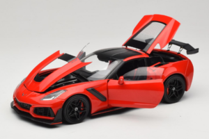 Chevrolet Corvette C7 ZR1 Torch Red IXO 1:18 18RDC243-FO Metal - imagen 2 de 8